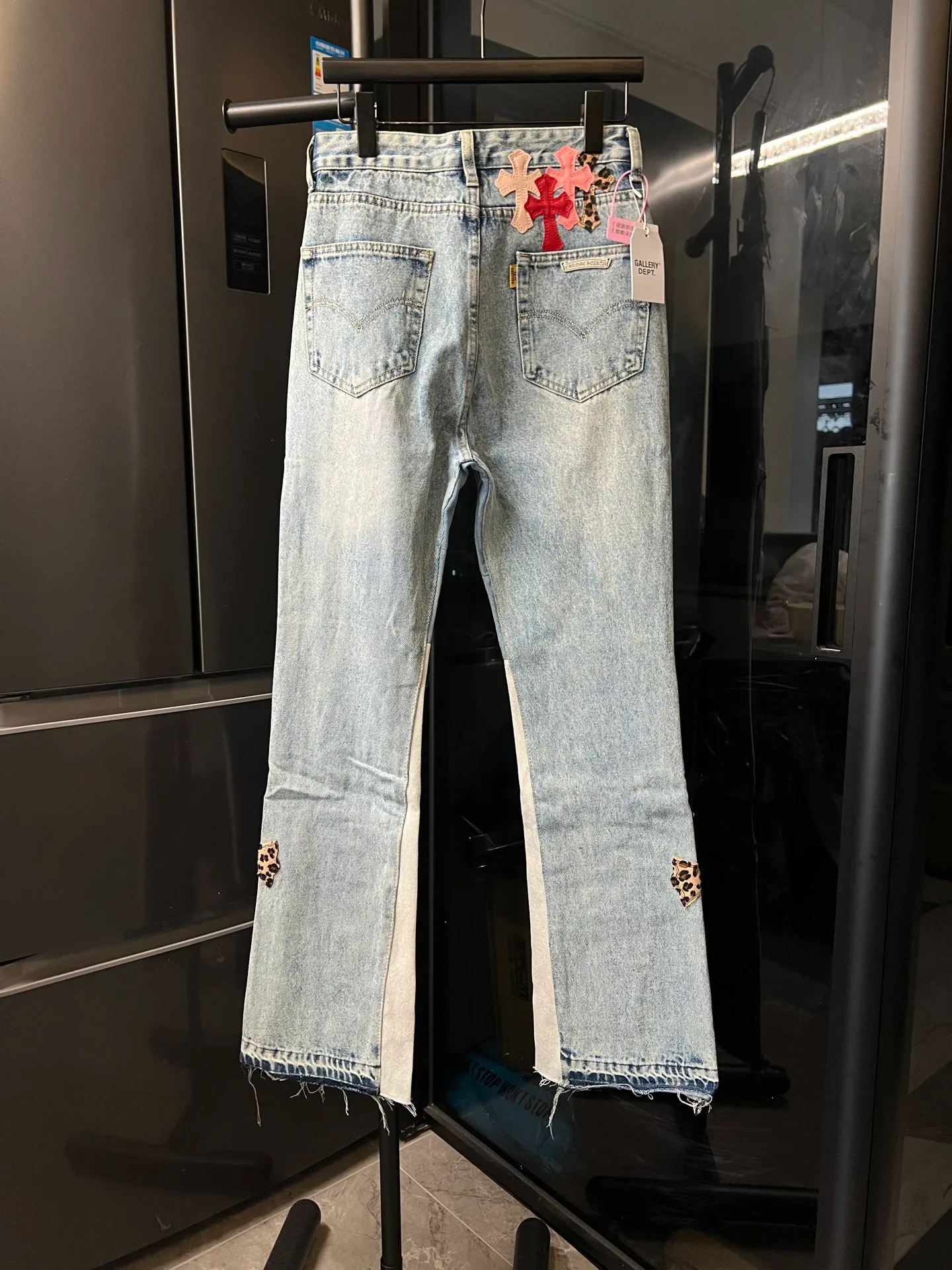 P280 [Next day] Chrome Hearts 25Ss cH Crow stitched cross patch leather heavy duty jeans (blue) Size: 28 30 32 34 36 (corresponding to s-xxl) Detailed sizes can be found in Figure 9